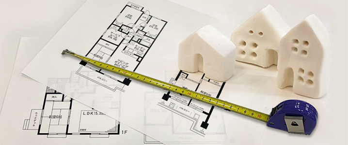 間取り図とメジャーにて内見の準備を表すイメージ画像